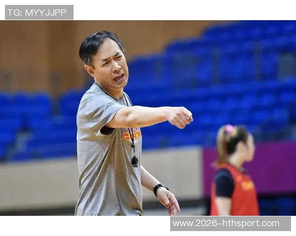 全北现代助教因拉眼角事件辞职曾遭禁赛五场引发种族歧视争议